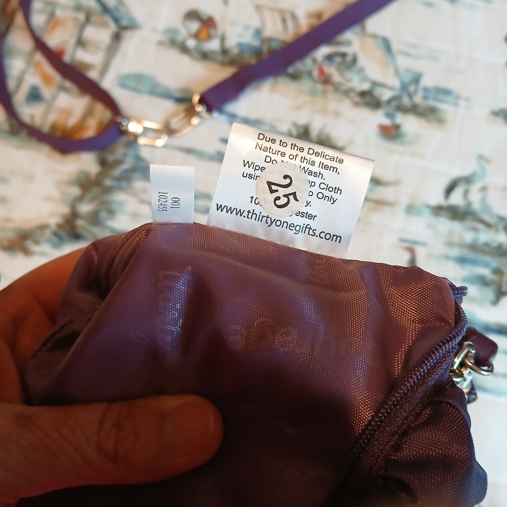 ThirtyOne Ruffle long strap - Picture 7 of 12